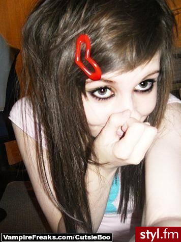 Fryzura Emo xDD - EMO Alternatywne Średnie Fryzury