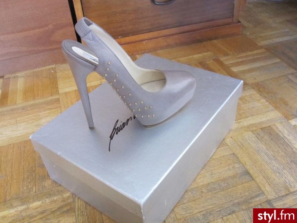 Szpilki Buty Moda
