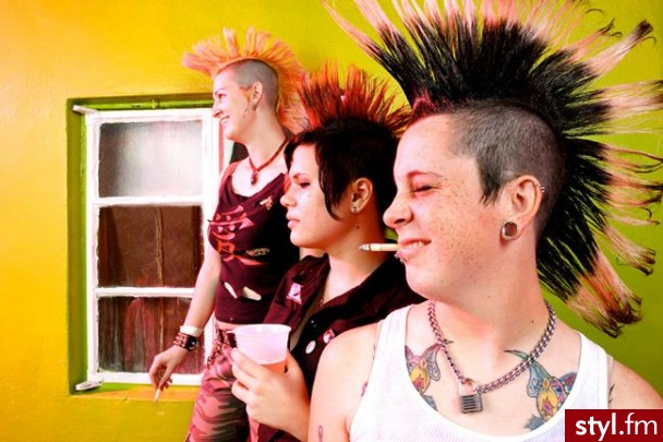 odstrzałowe!!!!!!!! - Punk Rock Alternatywne Średnie Fryzury