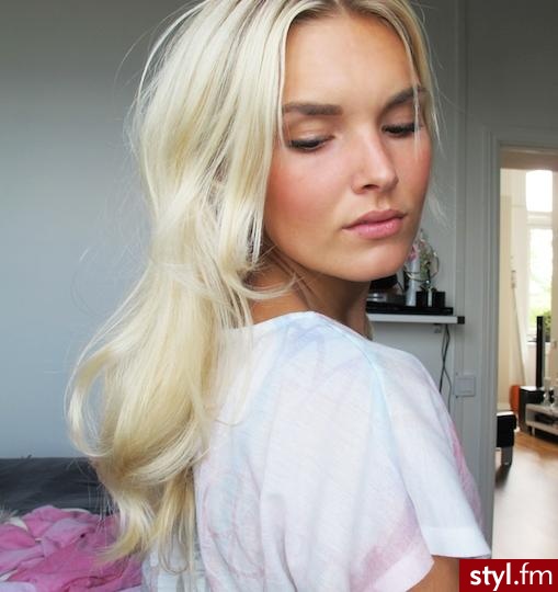 Blond Rozpuszczone Kręcone Na co dzień Długie Fryzury
