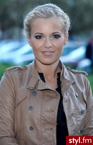 ..........;) - Dredy Alternatywne Średnie Fryzury