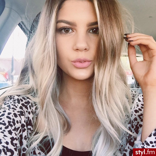 Blond Rozpuszczone Kręcone Na co dzień Średnie Fryzury