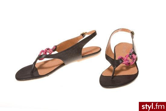 Buty kupisz w sklepach Reserved. - Pozostałe Buty Moda