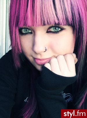 pink hair - Punk Rock Alternatywne Średnie Fryzury