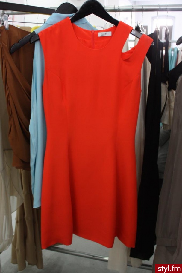 Sukienki Moda