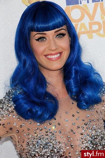 katy perry - Kolorowe Rozpuszczone Kręcone Na co dzień Średnie Fryzury