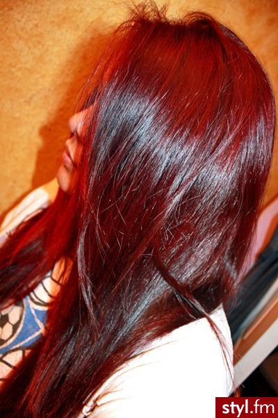 czerwone. L'Oreal Excellence HiColor HiLights in Red. - Długie Fryzury