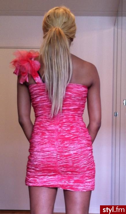 Sukienki Moda