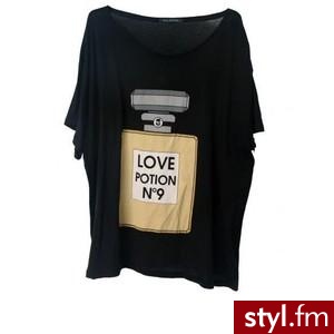 T-Shirts - Polyvore. Pobrano ze strony: http://www.polyvore.com/shirts/collection?id=594760 - Pozostałe Ciuchy Moda