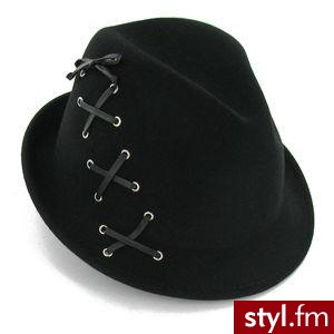 58$ - Nakrycia głowy Dodatki Moda