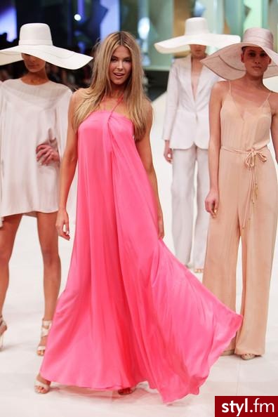 Sukienki Moda