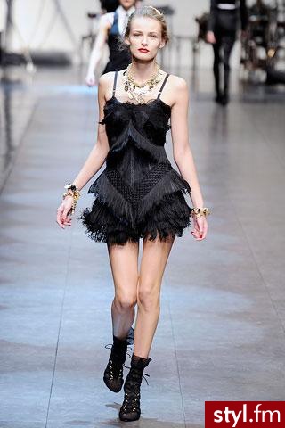 Pare fot z pokazu Dolce&Gabbana 2010 ( koronka, jeans, biel, czern ) - Pozostałe Ciuchy Moda