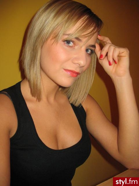 Średnie Fryzury