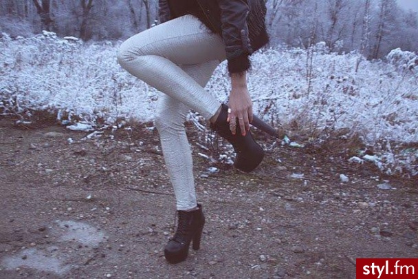 Leginsy Spodnie Moda
