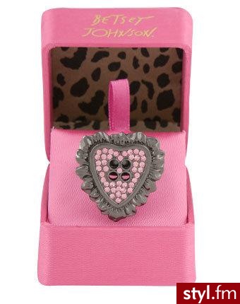 Pięknie zapakowany pierścionek od Betsey Johnson - 49$ - Pozostałe Dodatki Moda