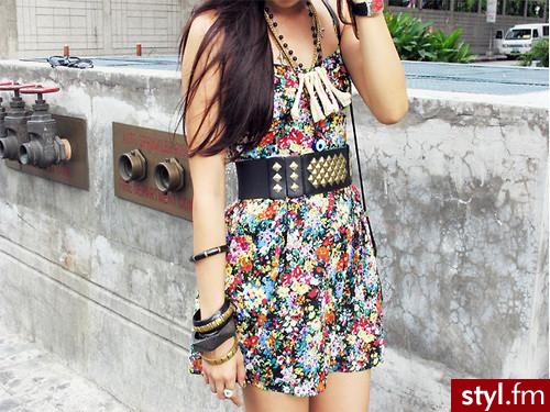 Sukienki Moda