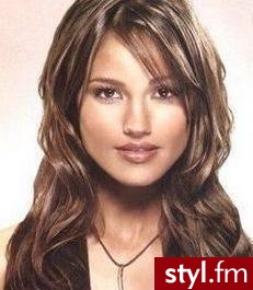 Średnie Fryzury