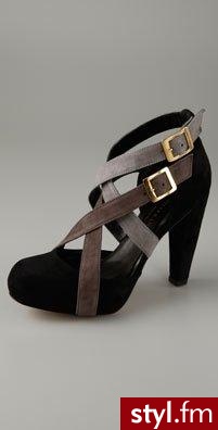 Jeżeli zdjęcie znajduje się już w galerii poproszę o link - Pozostałe Buty Moda