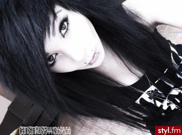Włosy Emo - EMO Alternatywne Średnie Fryzury