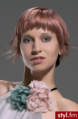Średnie Fryzury