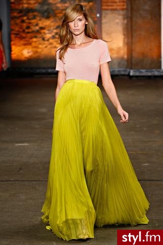 Sukienki Moda