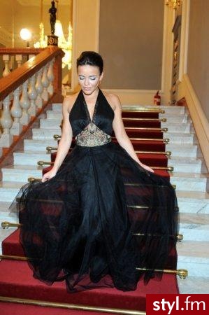 http://www.plejada.pl/5466,4,17,roze_gali_-_kreacje_gwiazd,fotogaleria.html - Pozostałe Ciuchy Moda