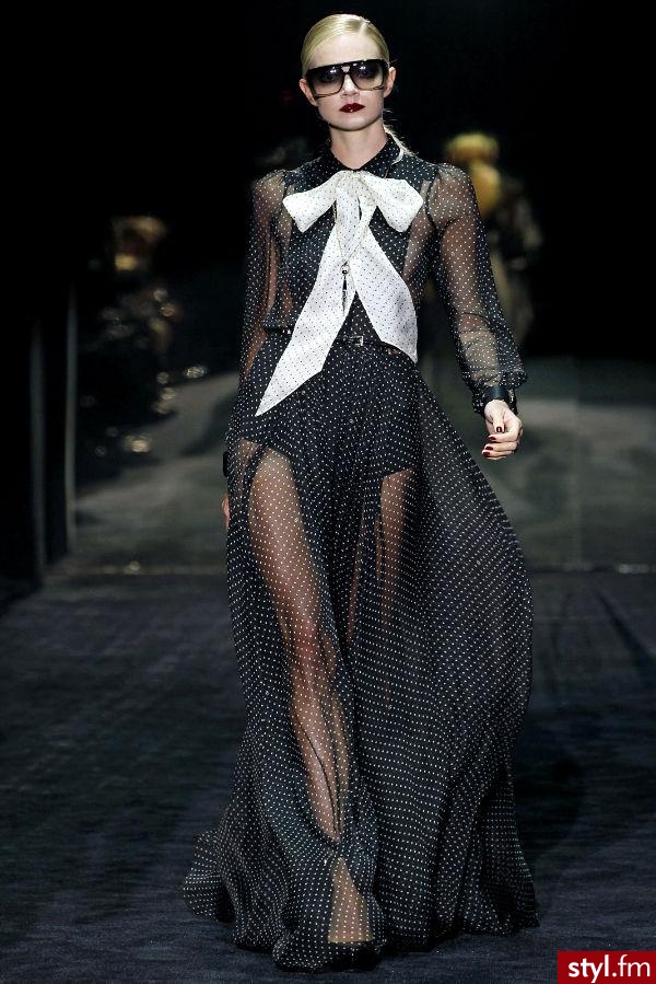 Sukienki Moda