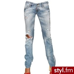 DSQUARED - DESTROYED SILM LOW WAIST DENIM JEANS - Polyvore. Pobrano ze strony: http://www.polyvore.com/dsquared_destroyed_silm_low_waist/thing?id=26395092 - Misz-masz