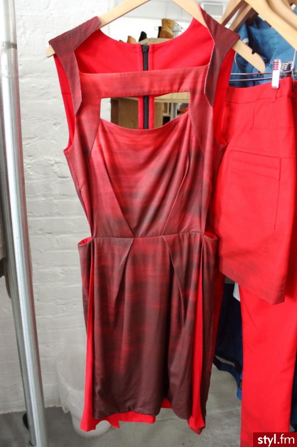 Sukienki Moda