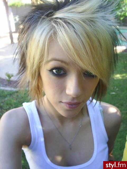 EMO Alternatywne Średnie Fryzury