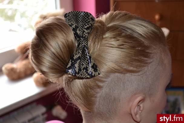 Blond Upięcie Proste Na co dzień Średnie Fryzury