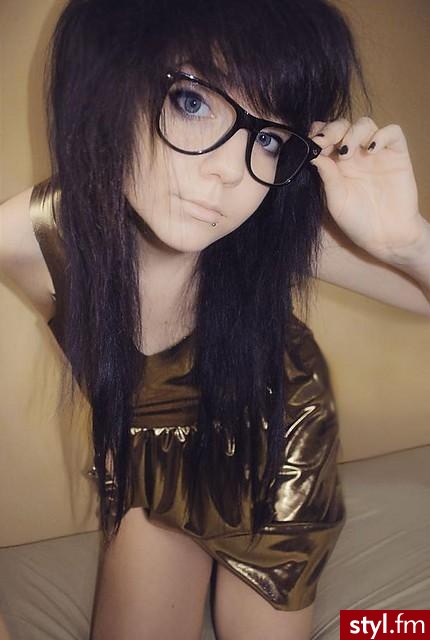Elenarghh. Elenarghh - EMO Alternatywne Średnie Fryzury