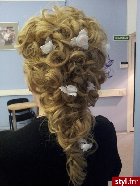 Blond Upięcie Kręcone Ślubne Długie Fryzury