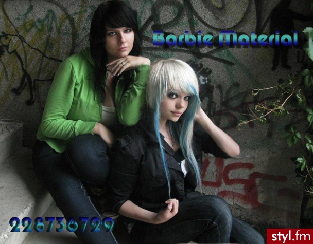 Jeśli zdjęcie już jest w galerii podaj link to usunę ;) - EMO Alternatywne Średnie Fryzury