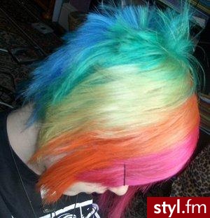 rainbow - EMO Alternatywne Średnie Fryzury