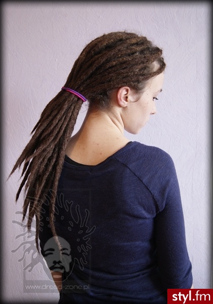 Dredy http://www.dread-zone.pl - Blond Dredy Alternatywne Średnie Fryzury