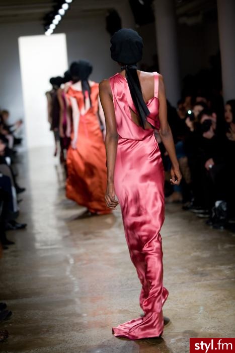 Sukienki Moda