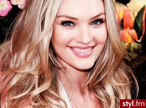 Blond Rozpuszczone Proste Na co dzień Długie Fryzury