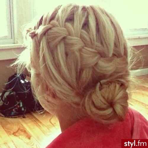 Blond Upięcie Proste Na co dzień Średnie Fryzury