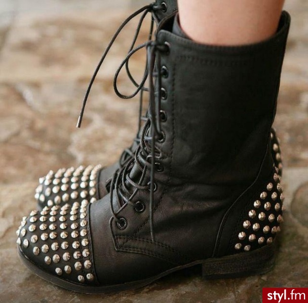 Glany Buty Moda