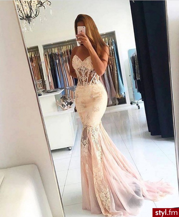Wieczorowe Sukienki Moda