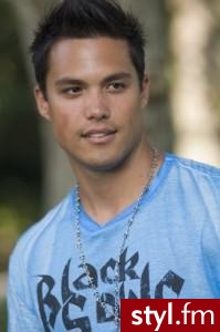 7. Michael Copon - Średnie Męskie Fryzury