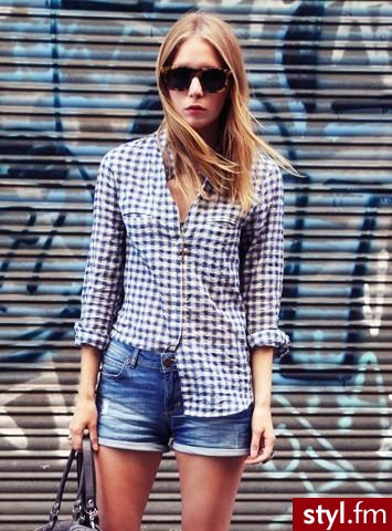 Jeżeli zdjęcie znajduje się już w galerii poproszę o link - Moda uliczna Inne Moda