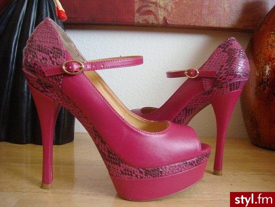 Pozostałe Buty Moda