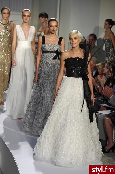 Sukienki Moda