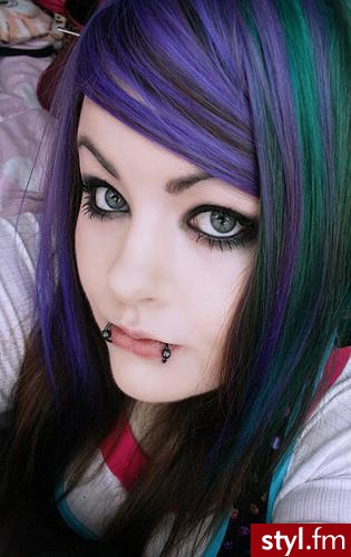 emo brunet. - EMO Alternatywne Średnie Fryzury