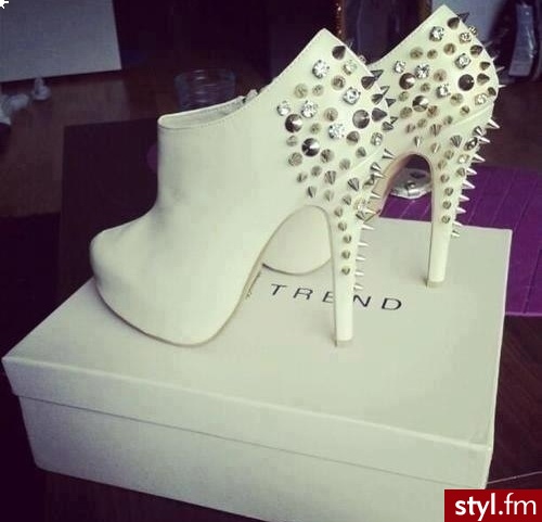 Szpilki Buty Moda