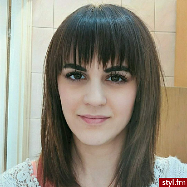Średnie Fryzury