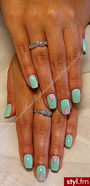 manicure hybrydowy - Kwadratowe Żelami Naturalne Paznokcie
