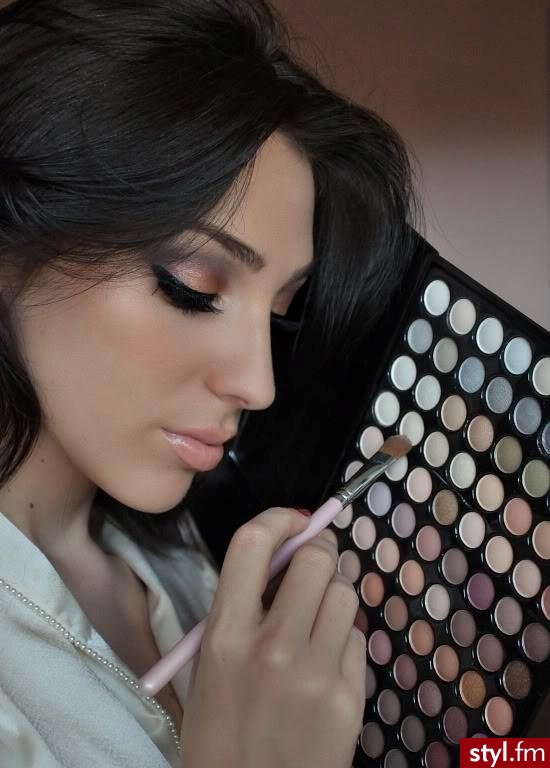 CIEPŁY LOOK - Dzienne Makijaże